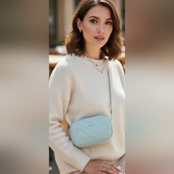 BADGLEY MISCHKA - Quilted Camera Bag - Vegan Leather  Green (New) - Picture 10 of 12